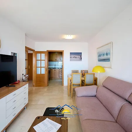 Valentine Seaview 아파트 베니돔